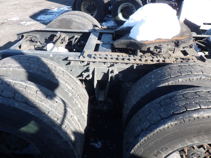 2016-international-8600-image-4