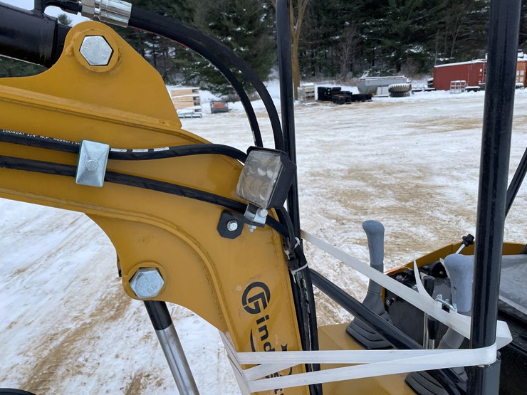 #106-•-new-cfg-industrial-mini-excavator-image-16