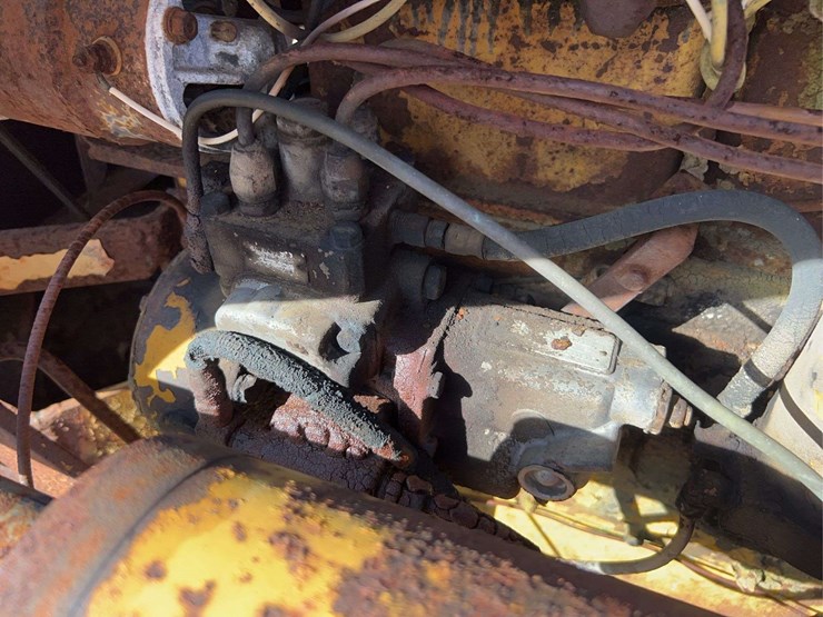 minneapolis-moline-diesel-crawler-image-20