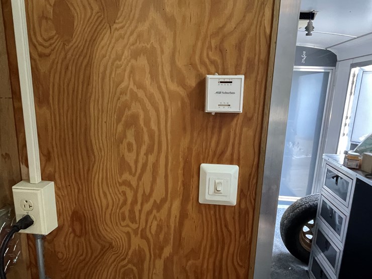 1999-united-expressline-image-22