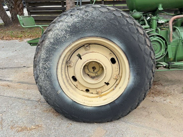 john-deere-620-image-38