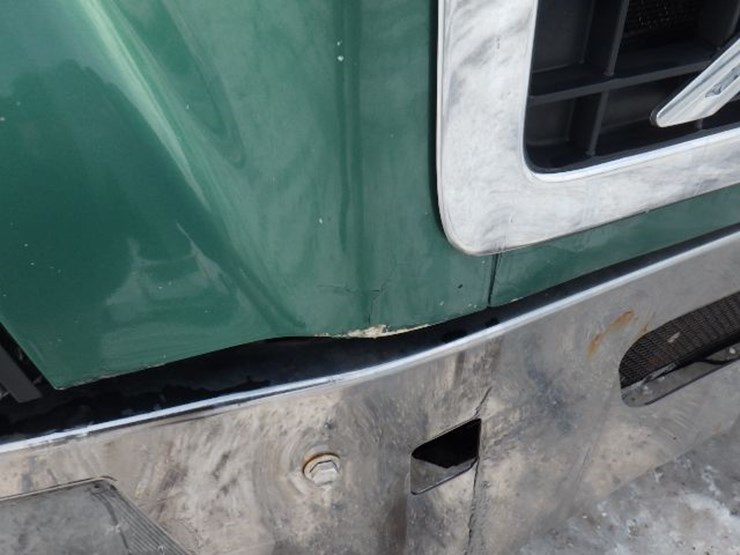 2016-volvo-vnl-300-image-4