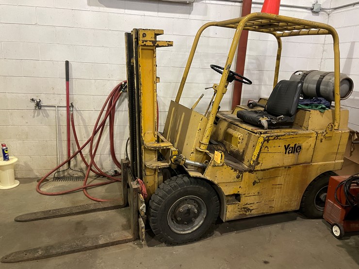 #4006-•-yale-fork-lift-image-11