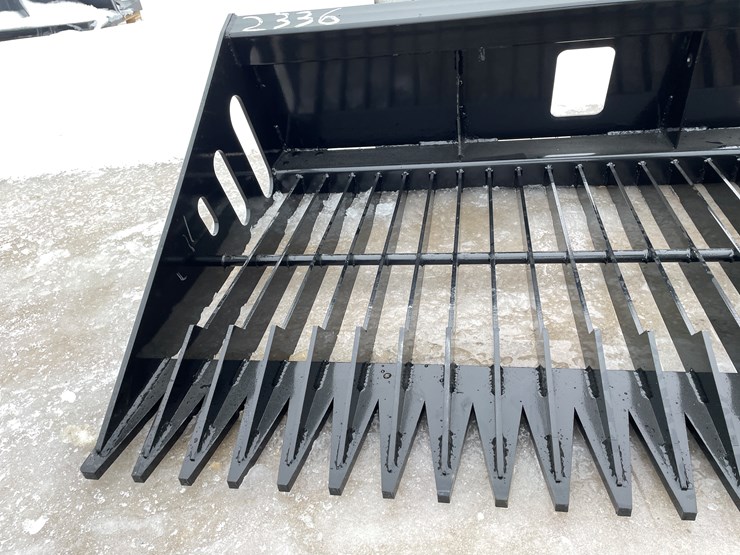 #2336-•-wolverine-skeleton-bucket-image-12