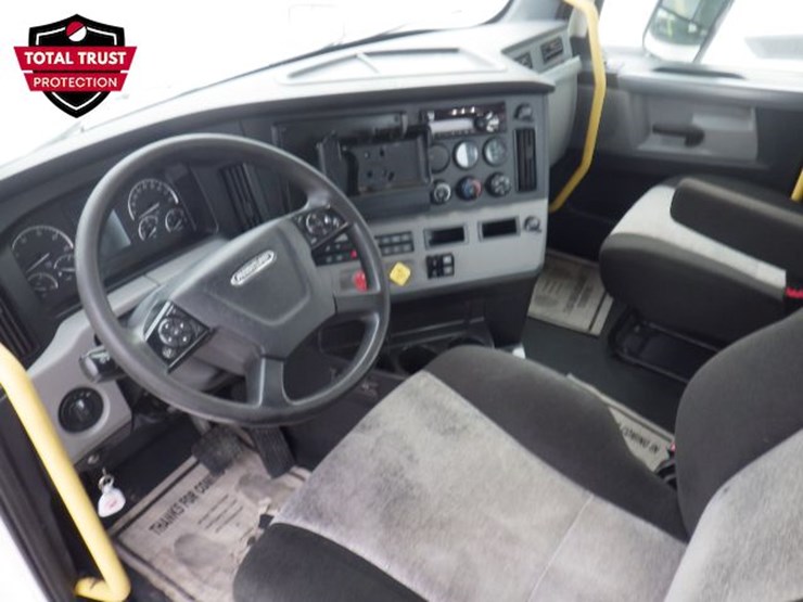 2021-freightliner-cascadia-116-image-14