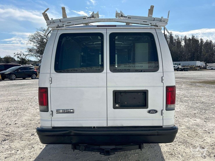 2008-ford-cargo-image-35