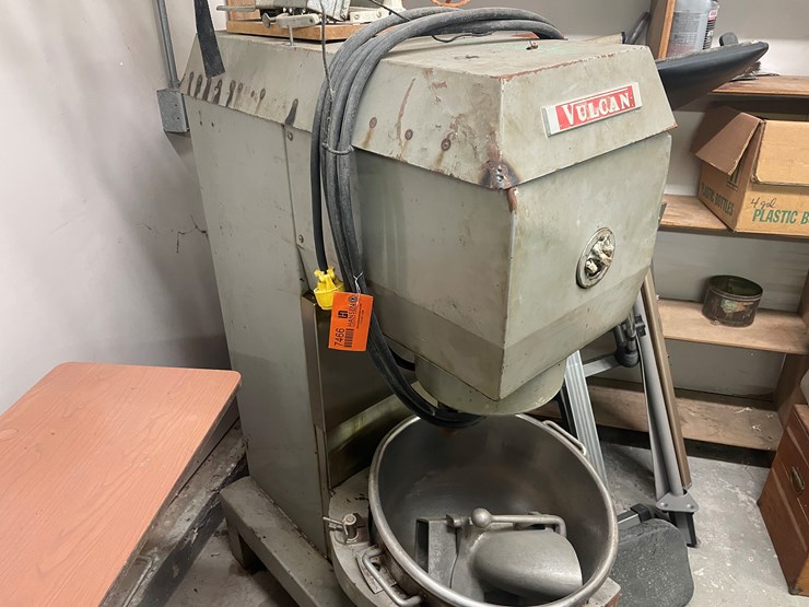 #4012-•-commercial-vulcan-mixer-image-1