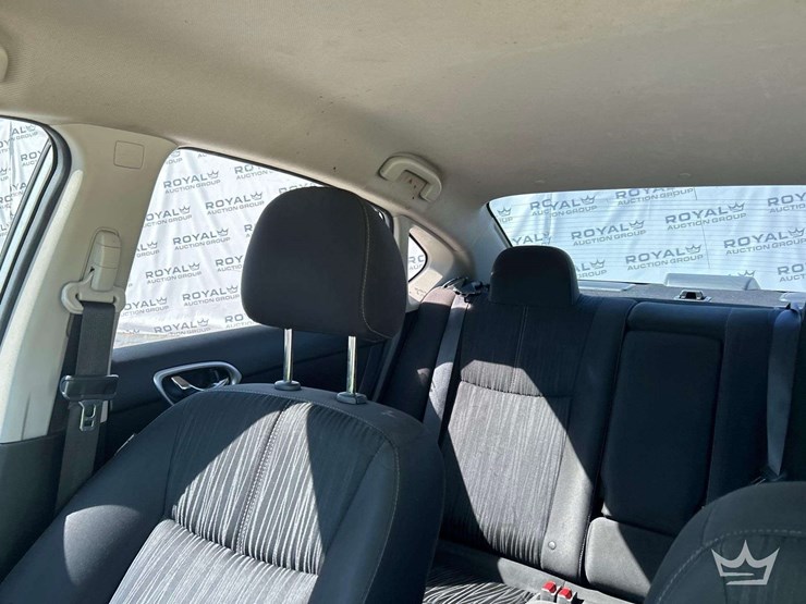 2017-nissan-sentra-sedan-image-21