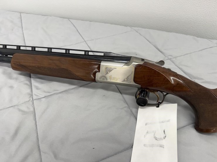 browning-citori-xt-12-gauge-shotgun-image-6