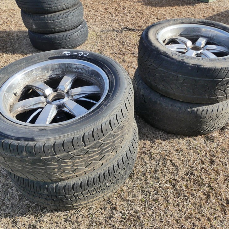 Four 275/55 R20 Wheels