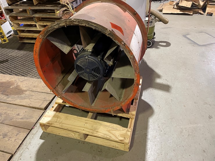 #7015-•-baldor-barn-fan-image-2