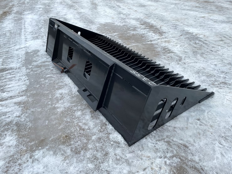 #2335-•-wolverine-skeleton-bucket-image-4