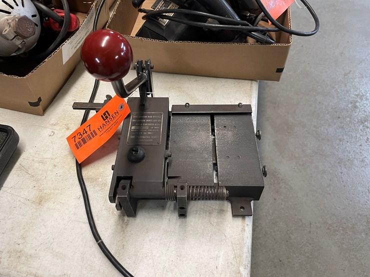 #7347-•-wire-insulation-cutter-image-1