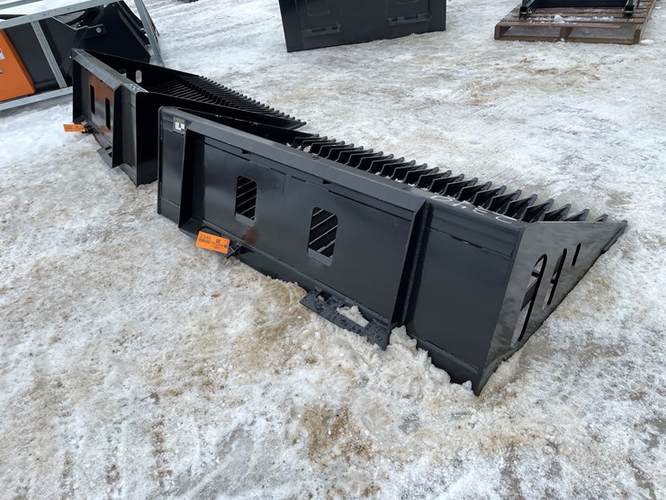 #2340-•-wolverine-skeleton-bucket-image-5