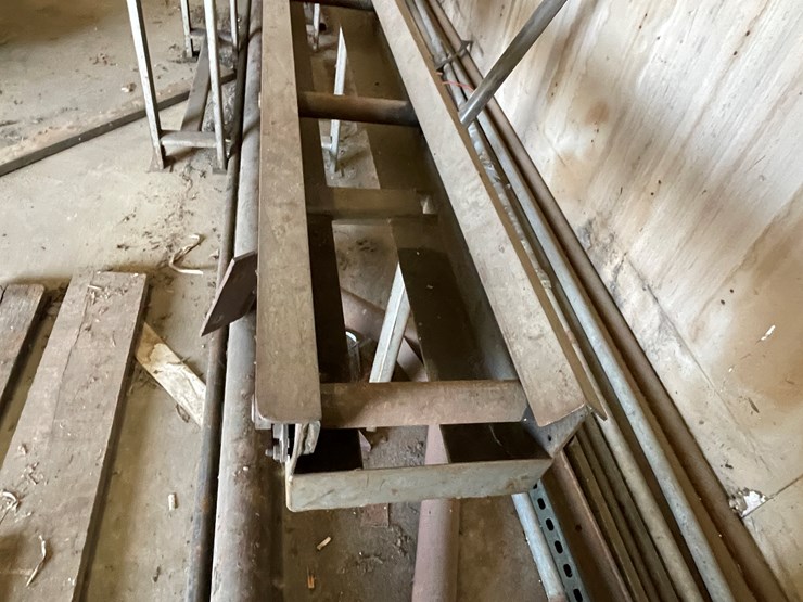 #5917-•-14'-metal-roller-stand-image-6