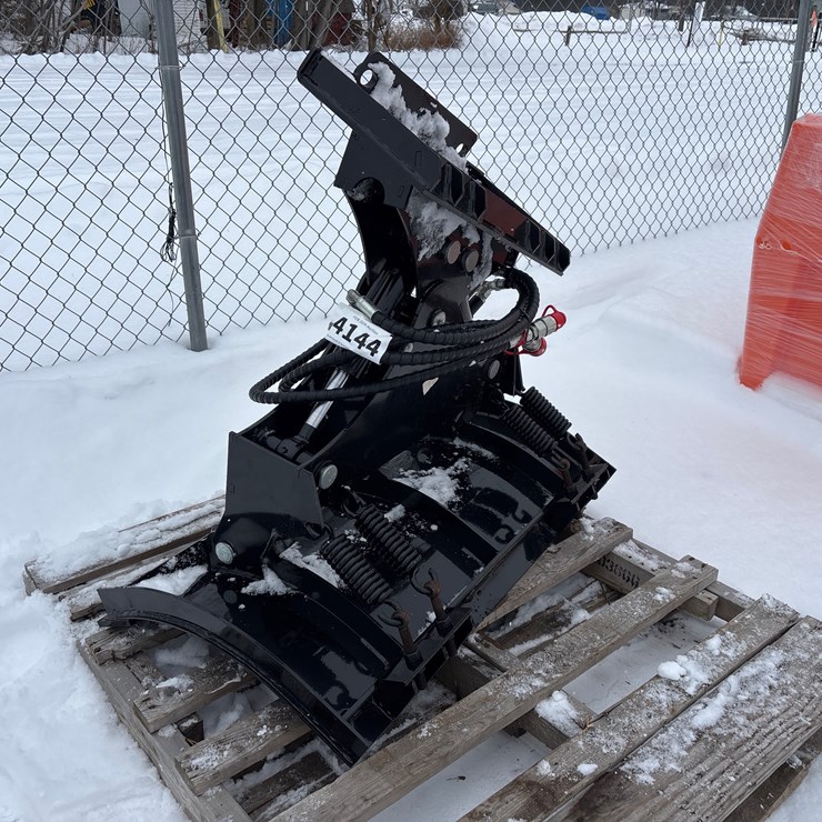 #4144 • E2. SNOW BLADE ATTACHMENT