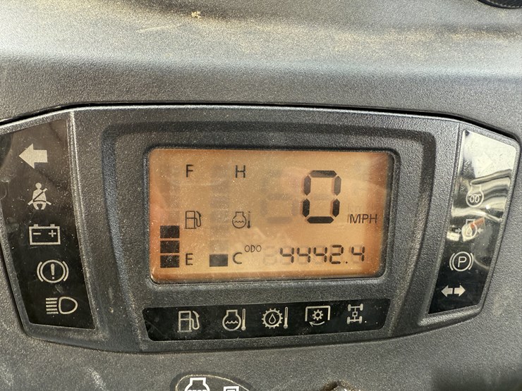 2015-kubota-rtv-x1100c-image-15