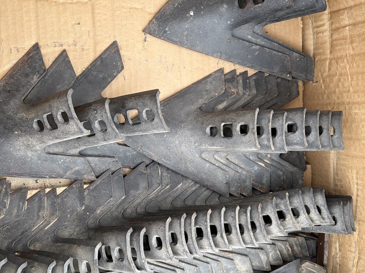 john-deere-tillage-sweeps-image-5