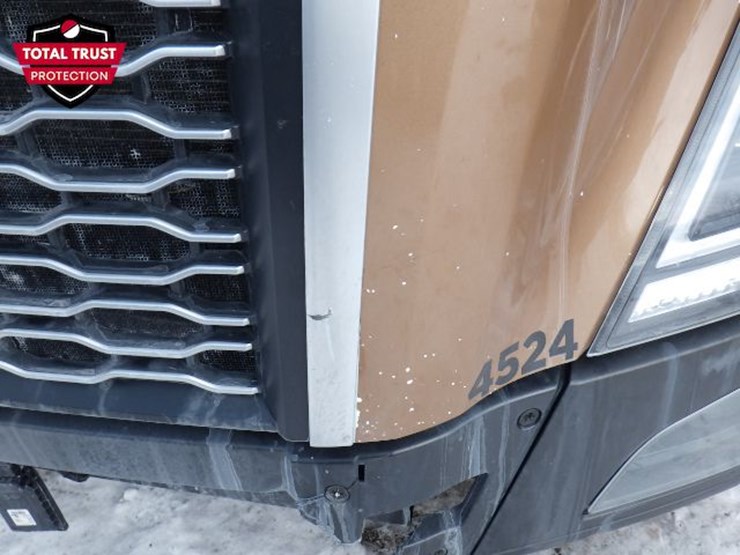 2022-volvo-vnl-300-image-3