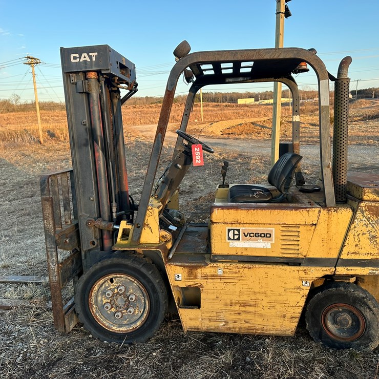 CATERPILLAR VC60D