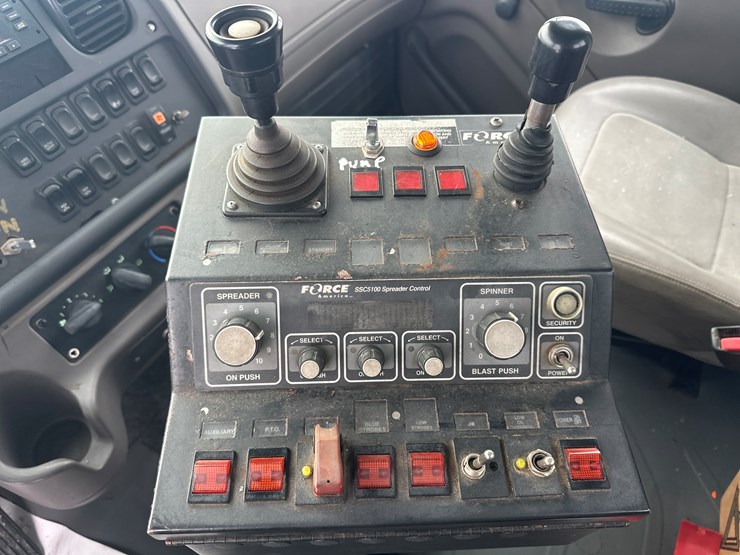 2008-caterpillar-c13-image-43