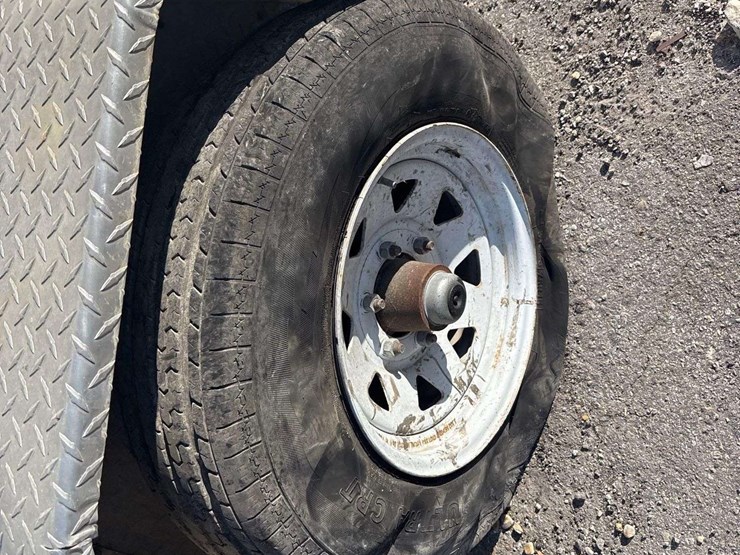 2012-sun-coast-trailers-712esb5-s/a-enclosed-trailer-image-6