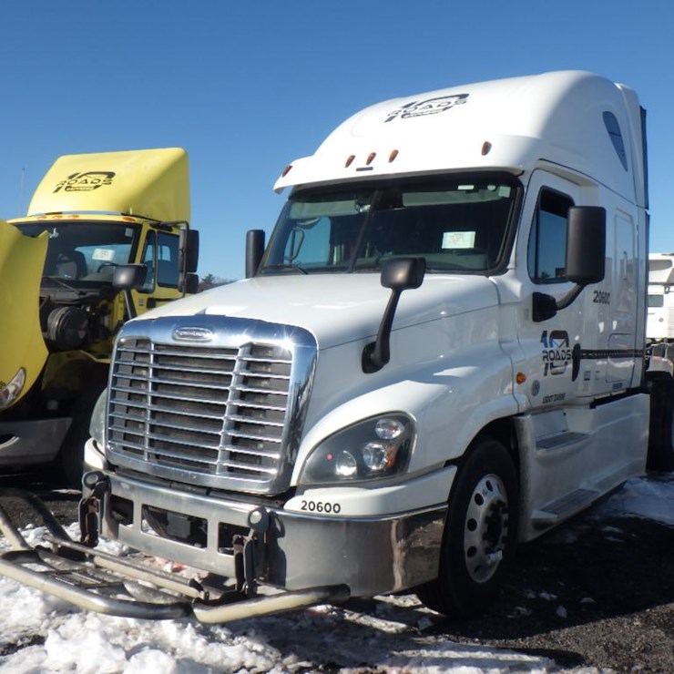 2017 FREIGHTLINER CASCADIA 125