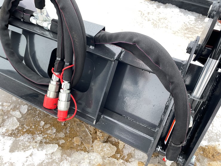 #2364-•-wolverine-mini-skid-steer-combination-bucket-image-16