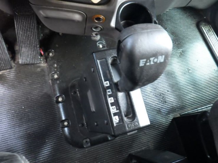 2014-peterbilt-386-image-19