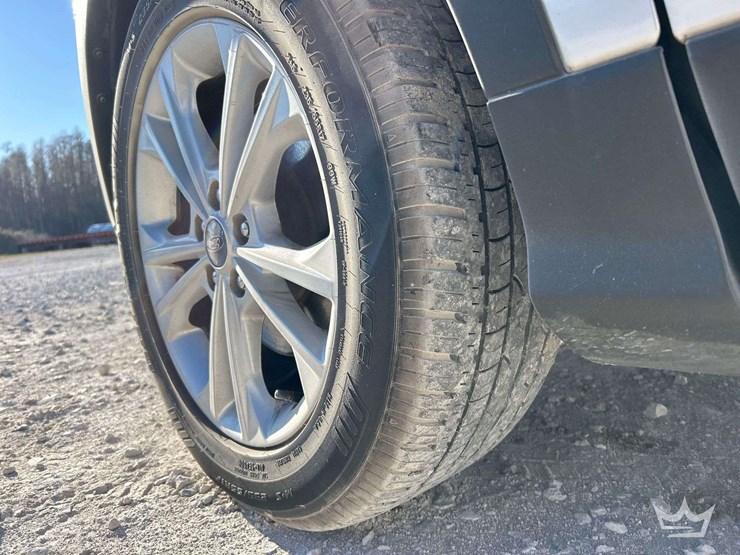 2017-ford-escape-image-24