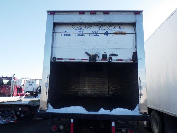 2019-freightliner-cascadia-113-image-6