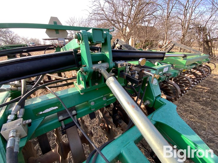 great-plains-3000tt-image-17