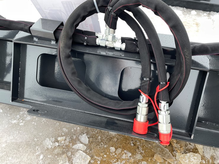 #2364-•-wolverine-mini-skid-steer-combination-bucket-image-17