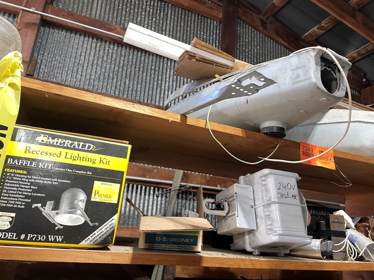 #7249-•-contents-of-(2)-shelving-units-image-3