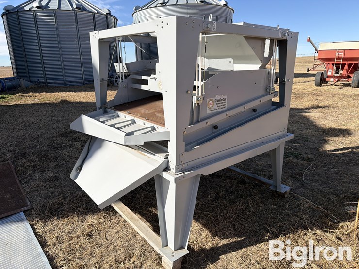 gcs-gcs-600-screen-grain-cleaner-image-1