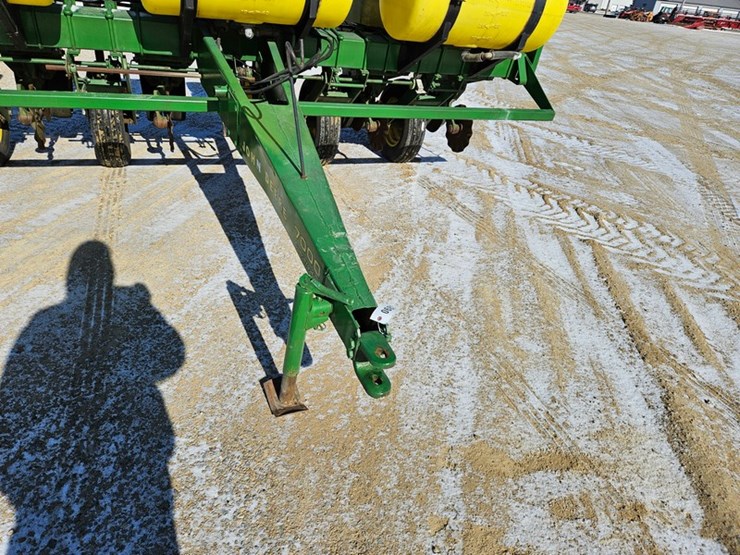 john-deere-7000-image-9