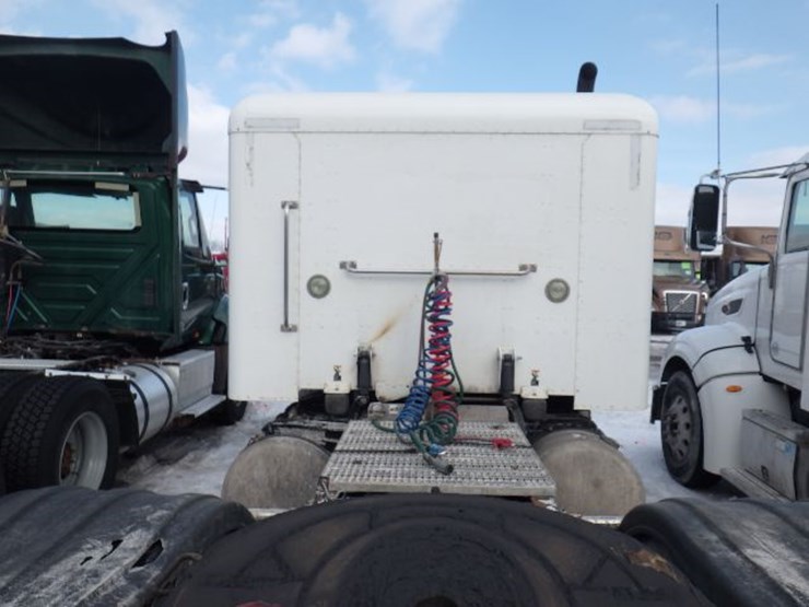 2014-peterbilt-386-image-13