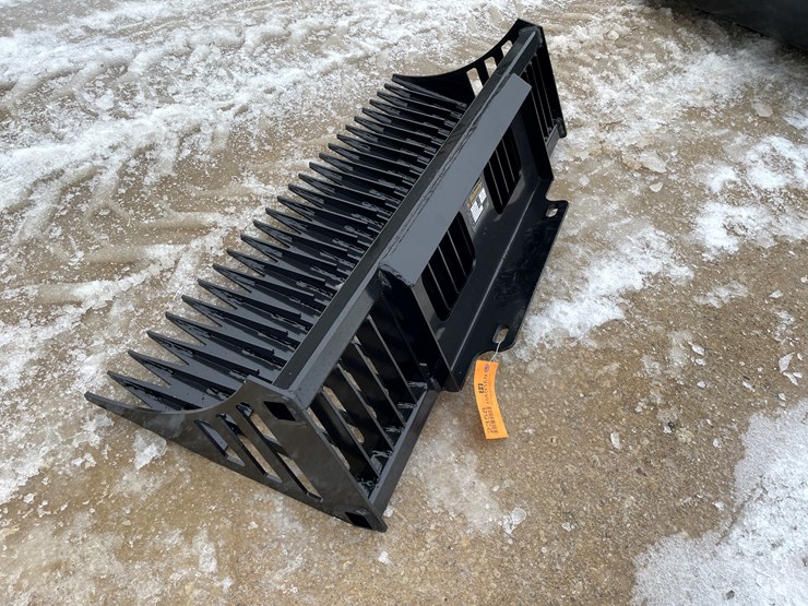 #2358-•-wolverine-mini-skid-steer-skeleton-bucket-image-7