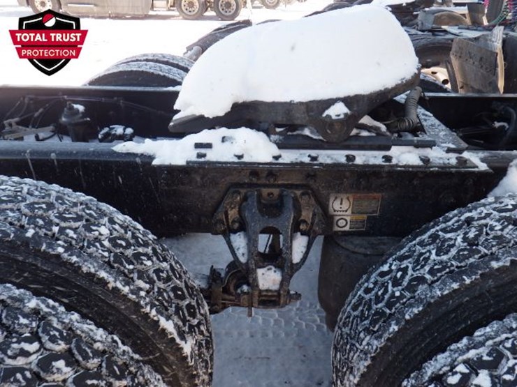 2020-kenworth-t680-image-7