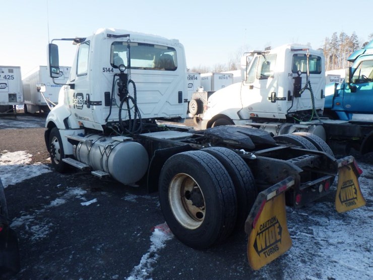 2016-international-prostar-image-6