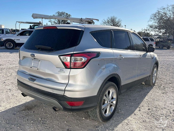 2017-ford-escape-image-3