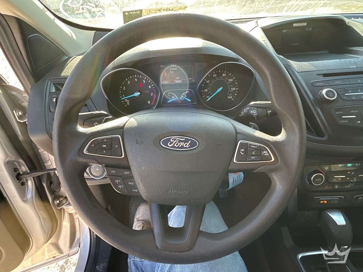 2017-ford-escape-image-14