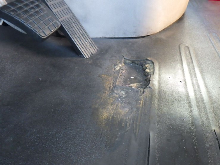 2019-freightliner-cascadia-113-image-17