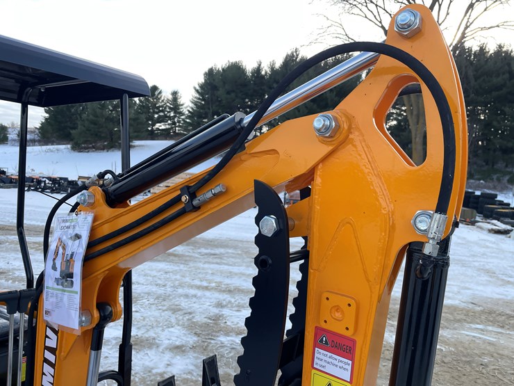 #108-•-miva-va15-mini-excavator-image-33