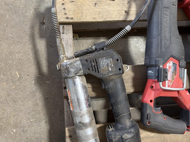 milwaukee-power-tools-&-batteries-image-10