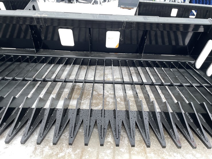 #2335-•-wolverine-skeleton-bucket-image-9