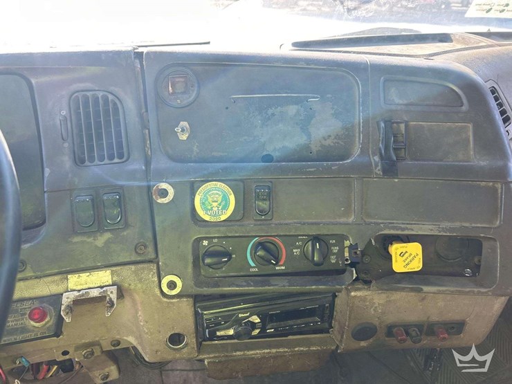 2003-sterling-l8500-image-15