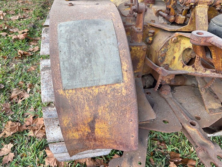 caterpillar-thirty-image-35