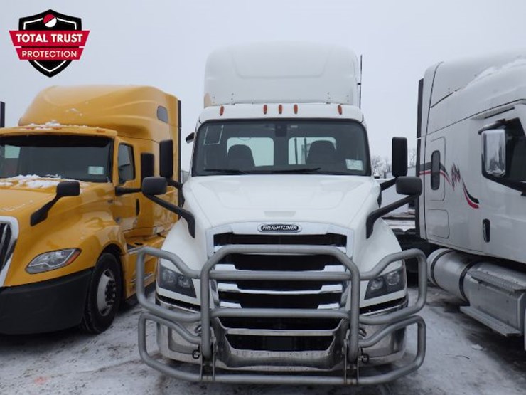 2020-freightliner-cascadia-116-image-4