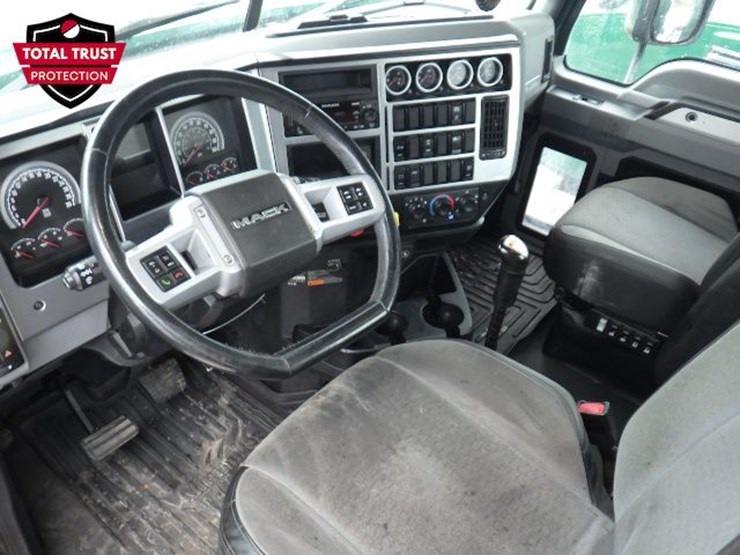 2023-mack-anthem-image-13